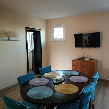 боровата къща Penzion Varna