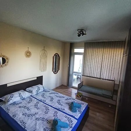 боровата къща Konukevi *