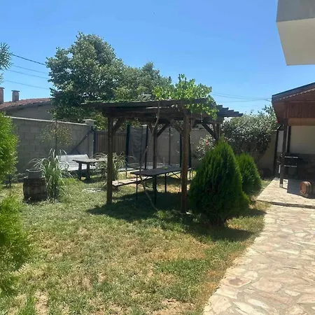 בית הארחה боровата къща