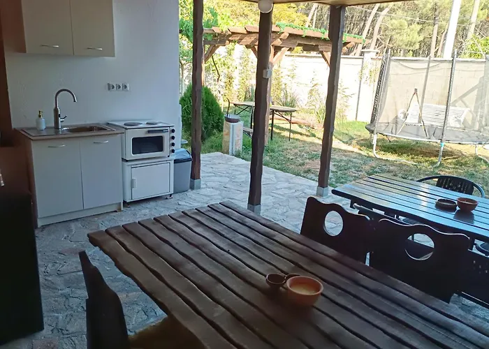 боровата къща *