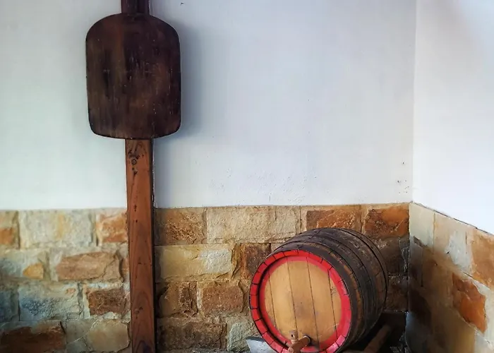 боровата къща * וארנה