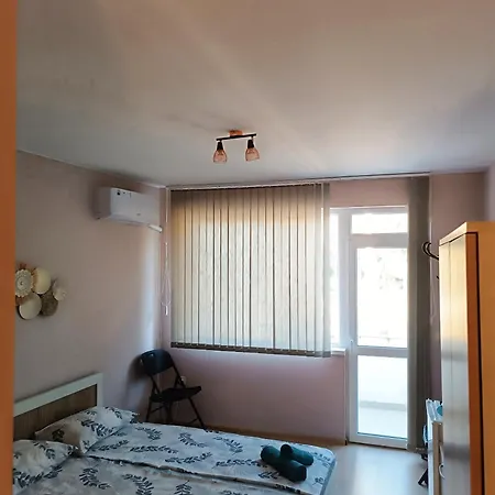 боровата къща Warna