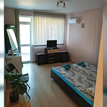 боровата къща Warna
